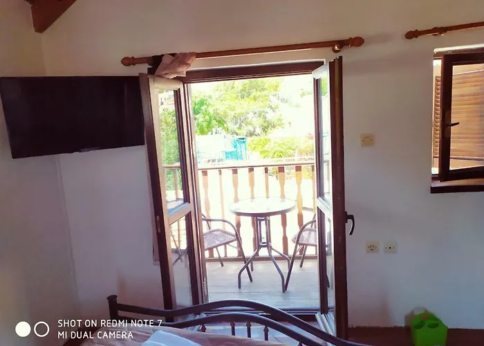 Chrysodimi Chalki Town